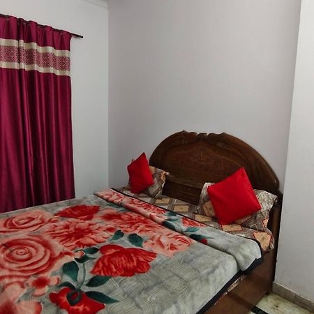 Rajdhani Guest House ฟารีดาบัด ภายนอก รูปภาพ