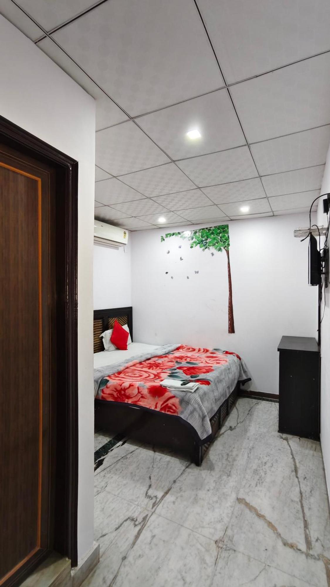 Rajdhani Guest House ฟารีดาบัด ภายนอก รูปภาพ