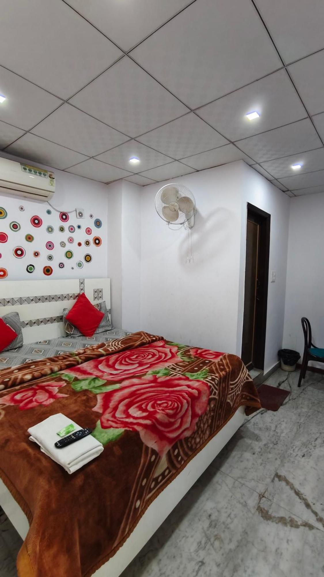 Rajdhani Guest House ฟารีดาบัด ภายนอก รูปภาพ