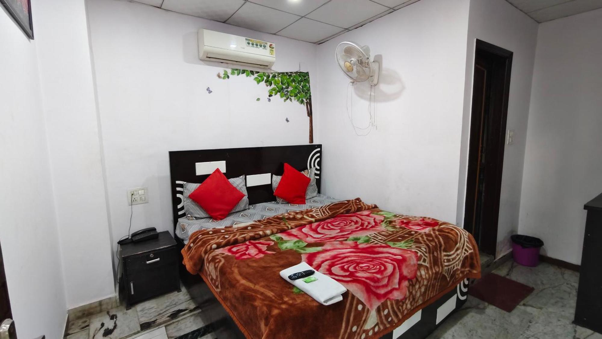 Rajdhani Guest House ฟารีดาบัด ภายนอก รูปภาพ